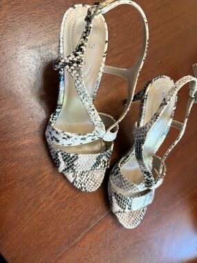 Bandolinas Women's Snake-Print Strappy Slingback Heels - Neutral 3 inch size 6